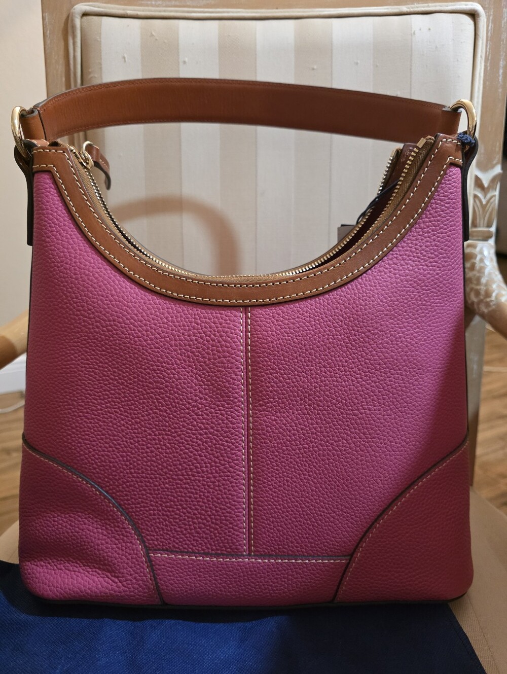 DOONEY AND BOURKE NEW WITH TAGS PURSE AND WALLET WITH MATCHING SCARF & DUST BAG - Picture 5 of 11
